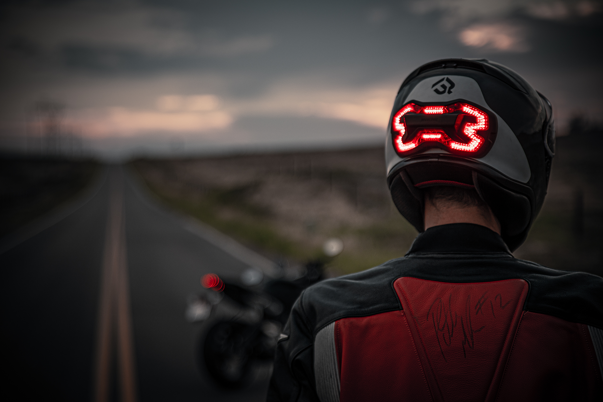 bell + howell taclight 500-lumen led rechargeable flashlight stores BELL + HOWELL TacLight 500-Lumen 5 Modes LED Flashlight with Rechargeable  8348LQP-36 at Lowes.com