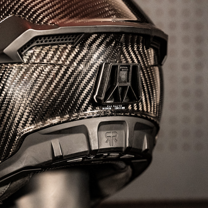 XL Brake Free helmet mount shown on Ruroc Atlas 3.0 Liquid Carbon helmet. XL Mount is 5mm thicker than universal mount.