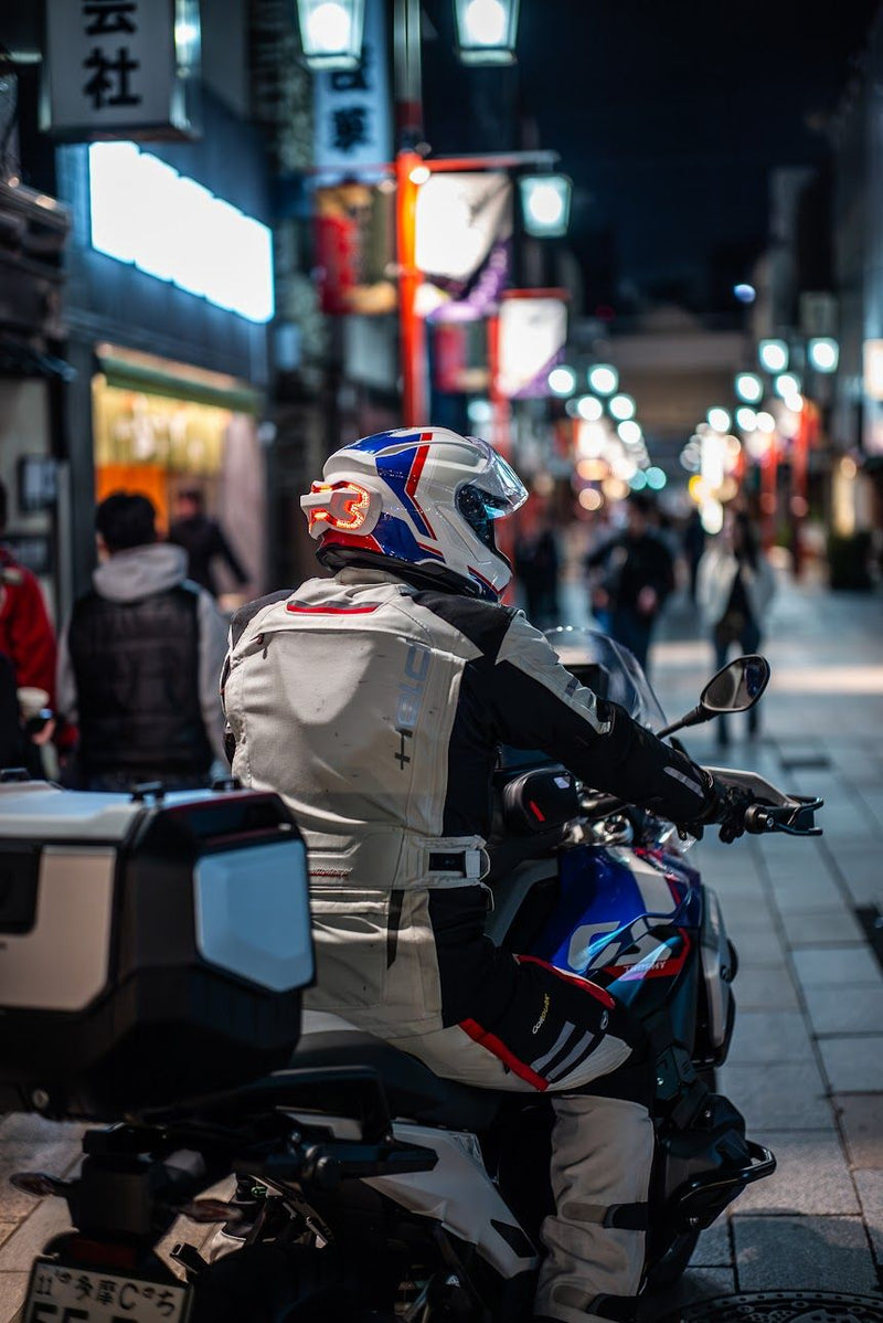Powering on Brake Free on a Shoei helmet